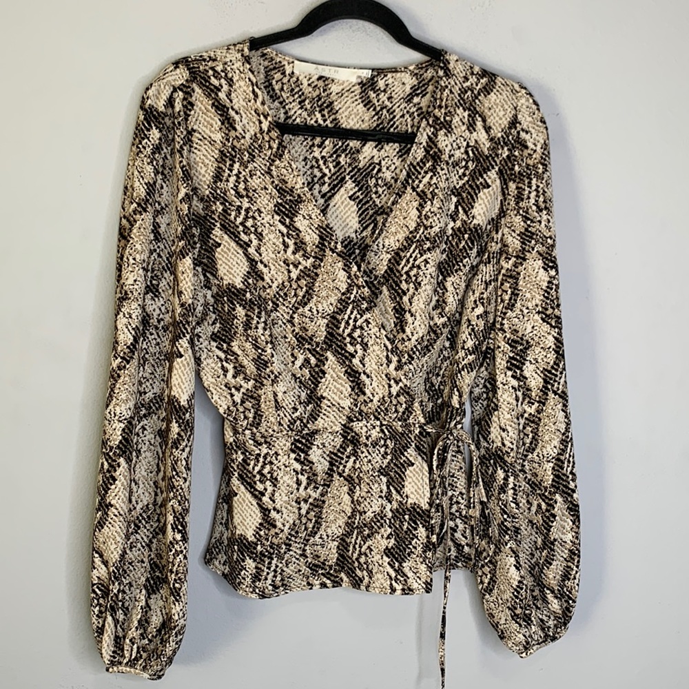 ASTR the label brown snake print wrap top blouse M
